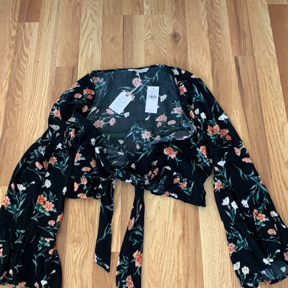 AE cropped tie blouse